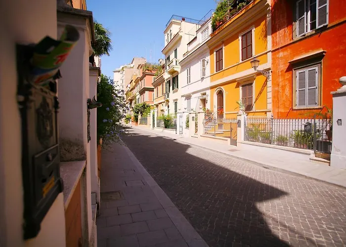 Red Flat In Rome